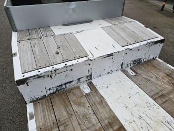 MAX 110 / 3 X STEERING AXLE / HYDRAULIC RAMP